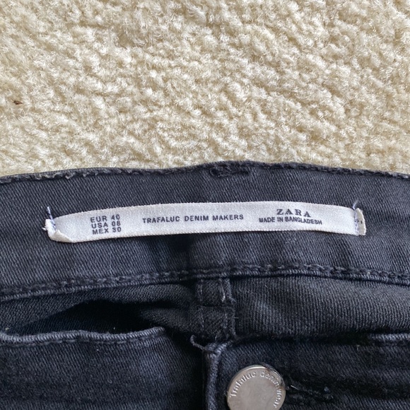 Zara Black Denim Jeans - Picture 5 of 8